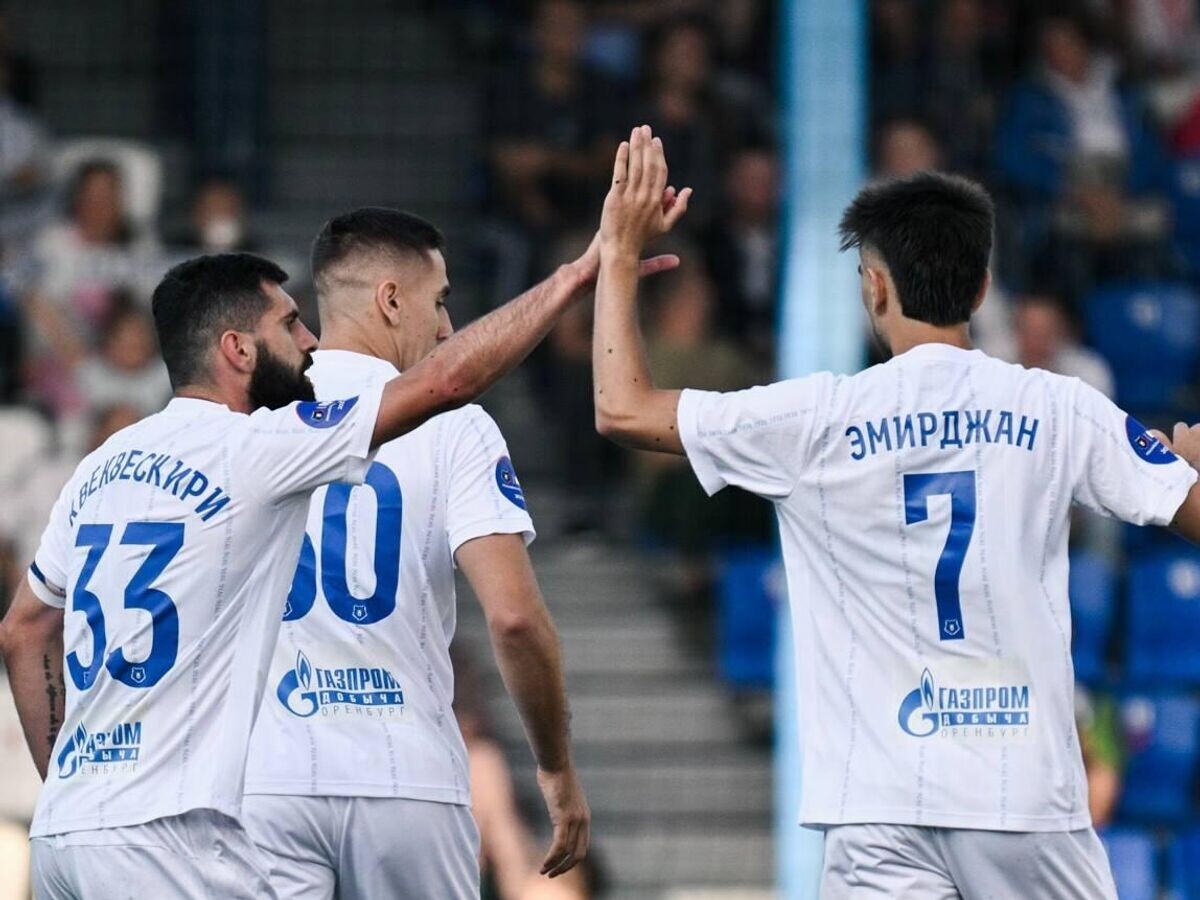    Футболисты "Оренбурга"© Фото : соцсети ФК "Оренбург"