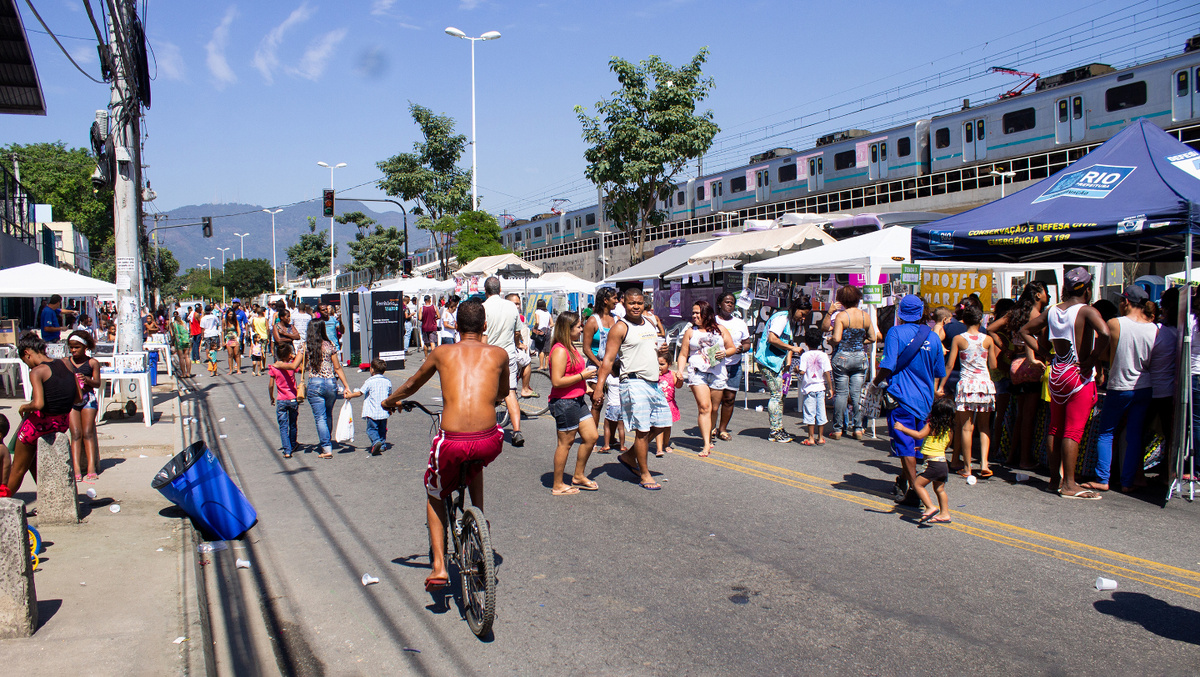     Фото: athosvieira/Shutterstock/FOTODOM В фавеле есть общественный фонд. Каждый бизнес, который работает в этом районе, от баров до аптек, вносит в него свою долю. Деньги направляются на то, чтобы поддержать наиболее бедных жителей