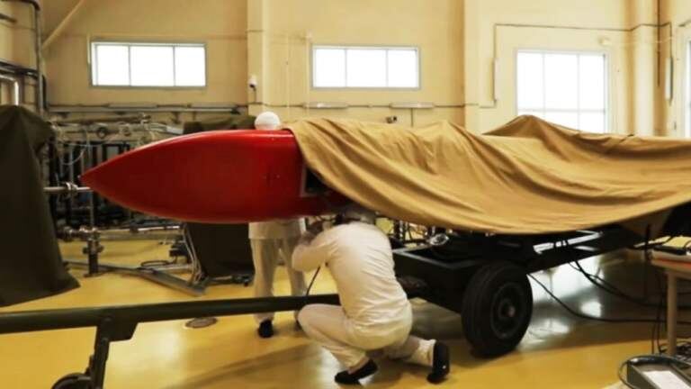 Россия запустила первую в мире крылатую ракету с ядерным двигателем «Буревестник». Фото: МО России