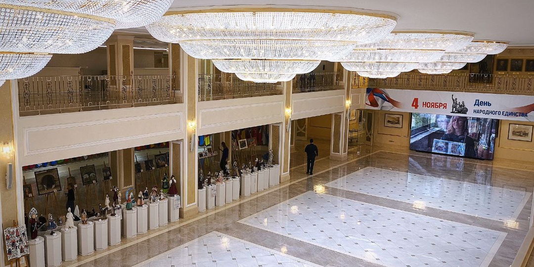 В Совете Федерации открылась художественная экспозиция ко Дню народного единства!