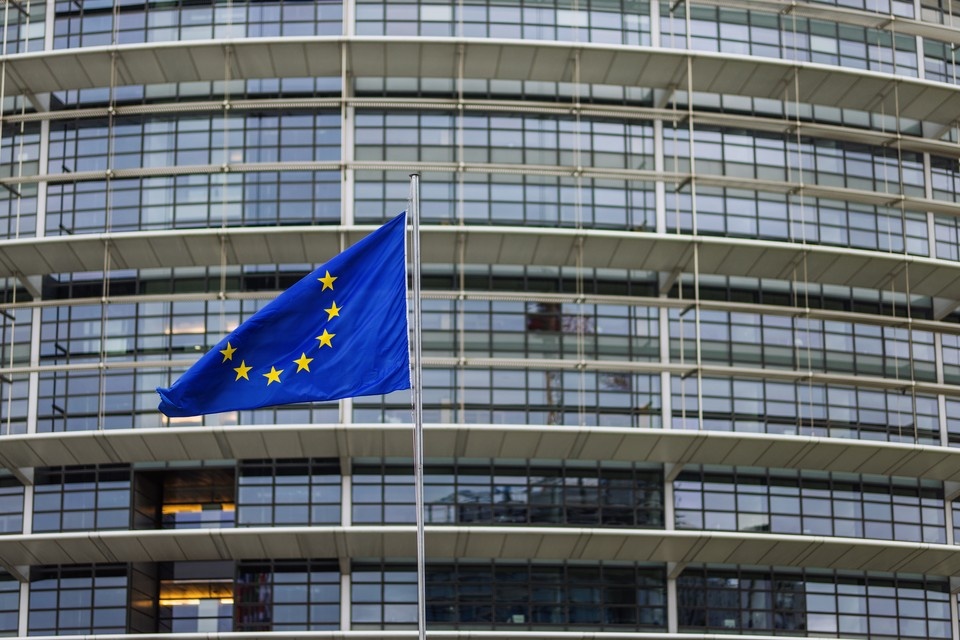    Ненавидящий Россию представитель ЕС Гиттон был замечен в Екатеринбурге GLOBAL LOOK PRESS