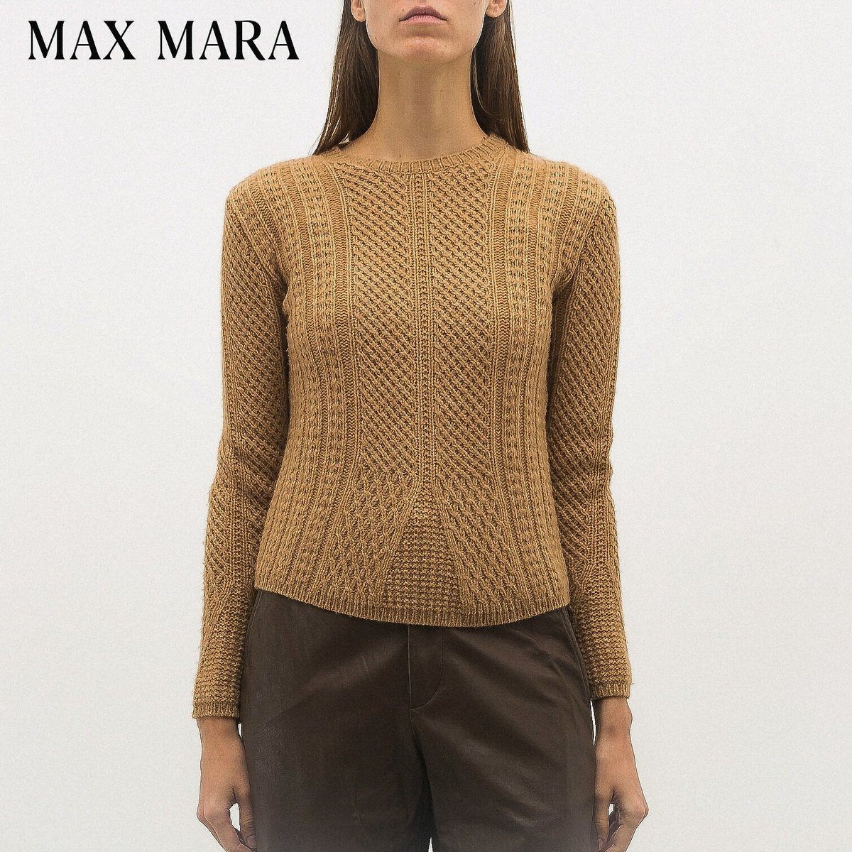 Описание вязания джемпера по мотивам Max Mara на размеры 42-50 (или XS-XL) доступно на страничке в Бусти: https://boosty.to/vyazhemvmeste