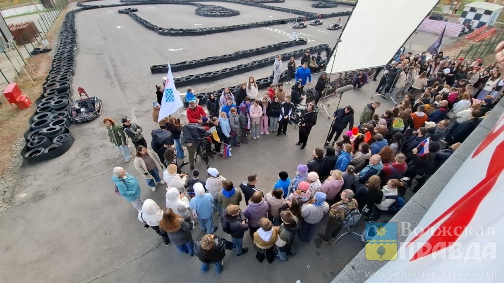     В Волжском главная героиня на съёмках фильма «Блогерши» прыгала от холода
