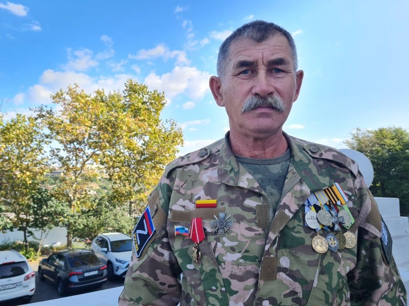 Ветеран боевых действий из Севастополя награждён медалью ««За отвагу» и «За боевые заслуги», Георгиевский крест.