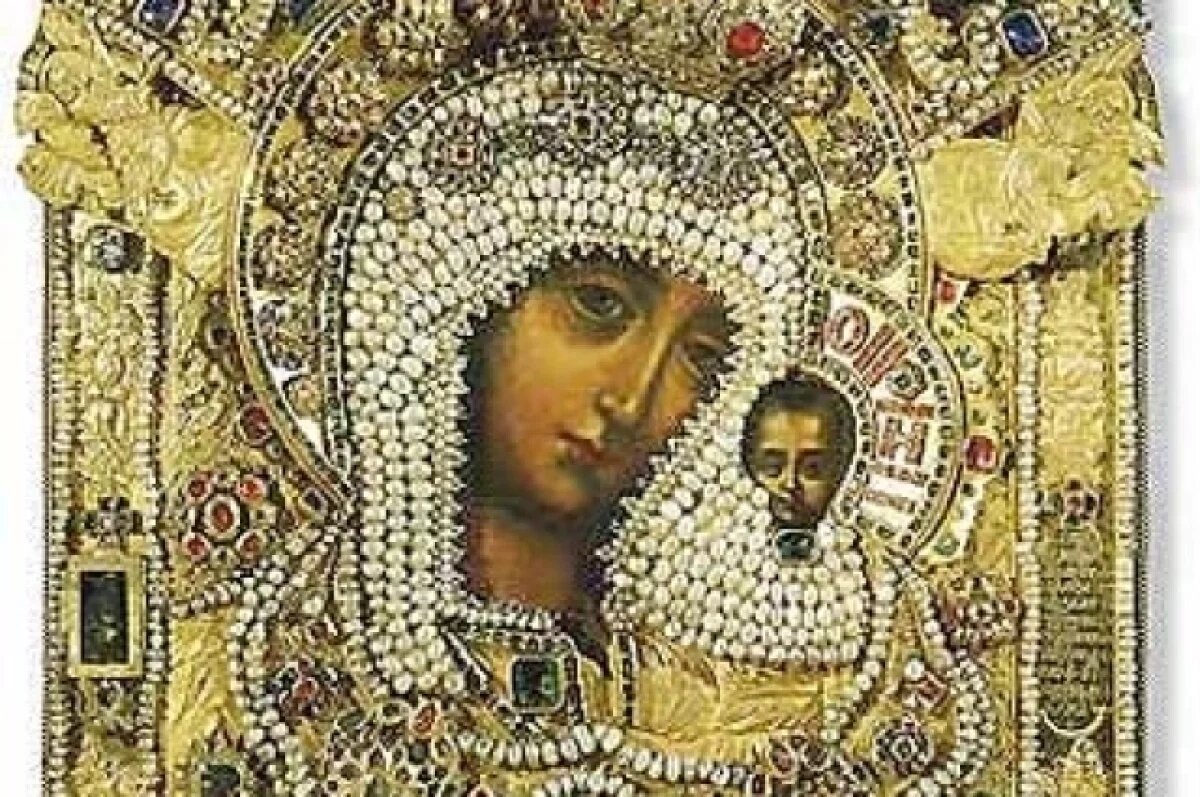    Образ, перед которым молилось ополчения Минина и Пожарского, вернули в Казанский собор на Красной площади в 2023 году.