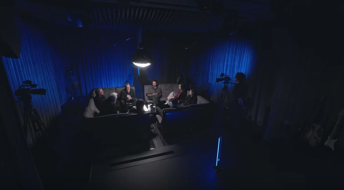 скрин с видео