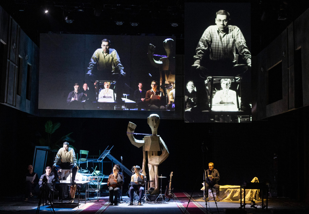 Сцена из спектакля. Фото с официального сайта МТЮЗ