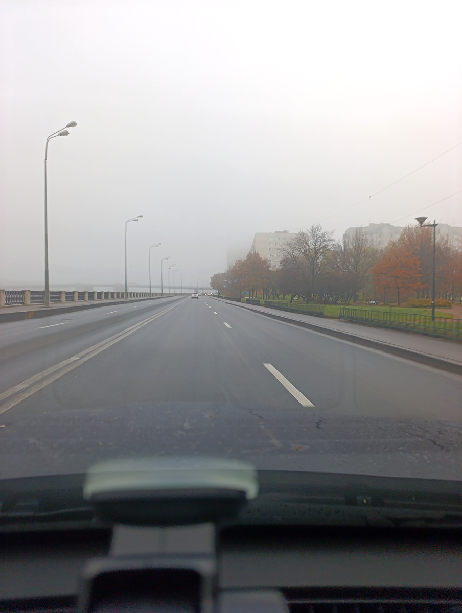 Октябрьская набережная.