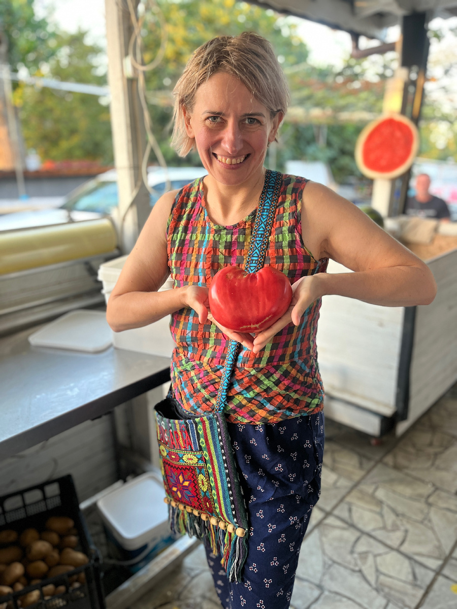 Моя любовь к помидорам навсегда. Вот именно такие помидоры я обожаю. Фото автора