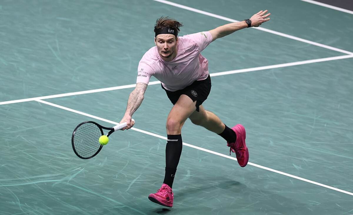 Фото: 2025 Getty Images
Александр Бублик сражается за попадание в топ-10