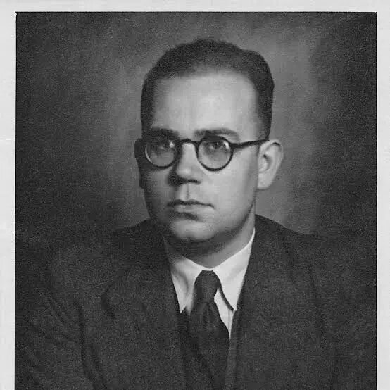 Конрад Морген. Источник: https://cdn.prod.www.spiegel.de/images/94a29895-0001-0004-0000-000001130459_w1342_r1.778_fpx50_fpy31.42.webp