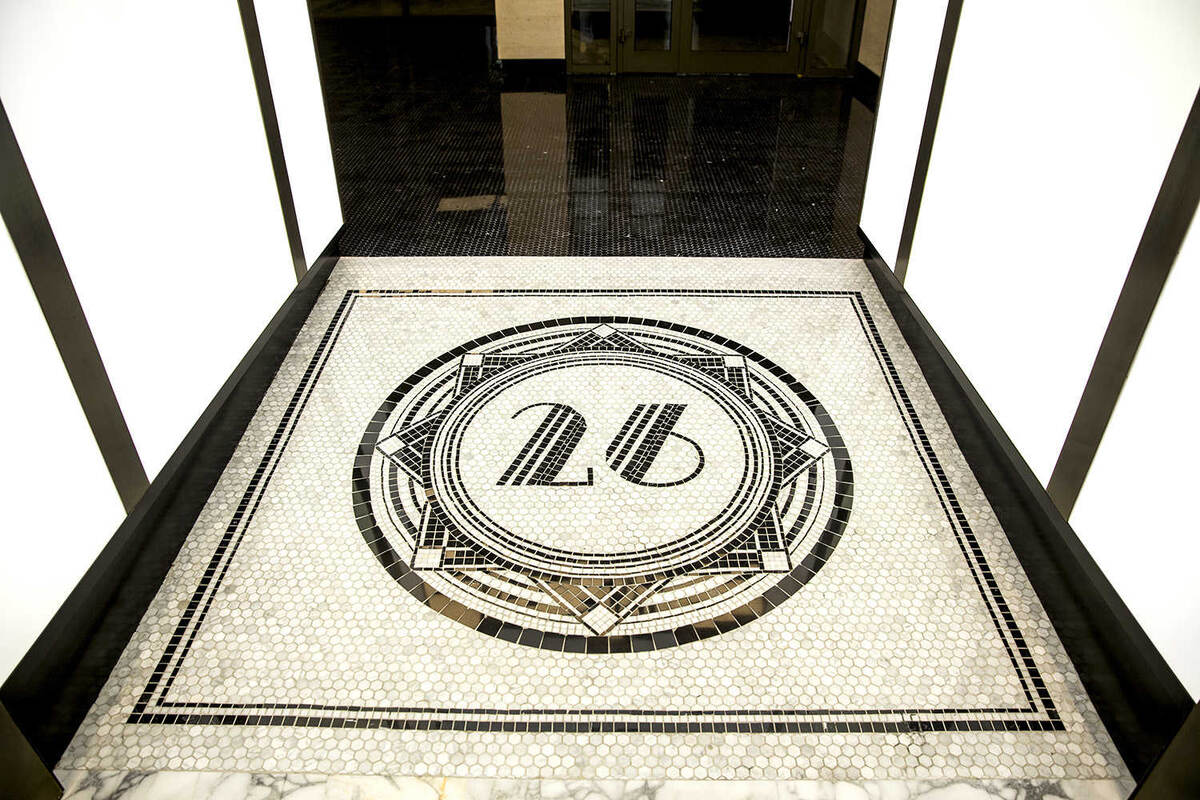 Мозаичная отделка пола Торговых галерей на Якиманке, 26