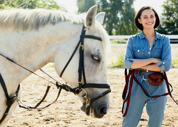 Кадр из сериала "Беззащитное сердце" (2021)