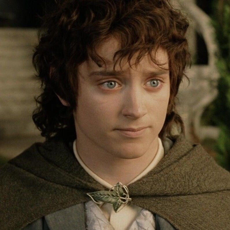 Ох уж эти печально изломанные брови и мягкие кудряшки