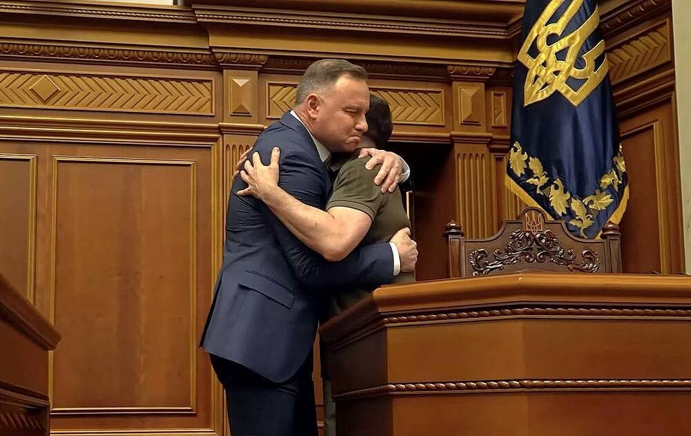 Любовь зла...