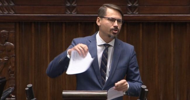 -Такой кредит нам не нужен! Они гуляют на наши деньги...