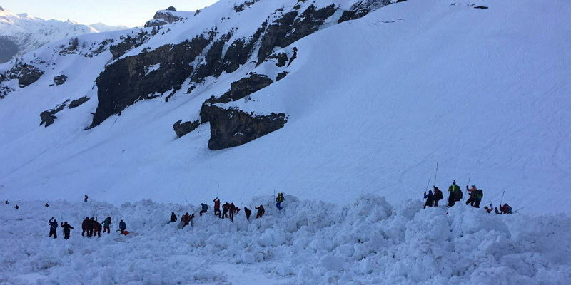 На месте схода лавины.  фото: яндекс.