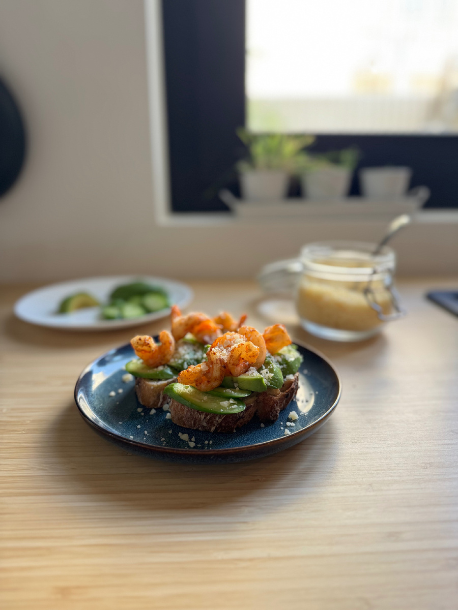 Брускетта с креветками 