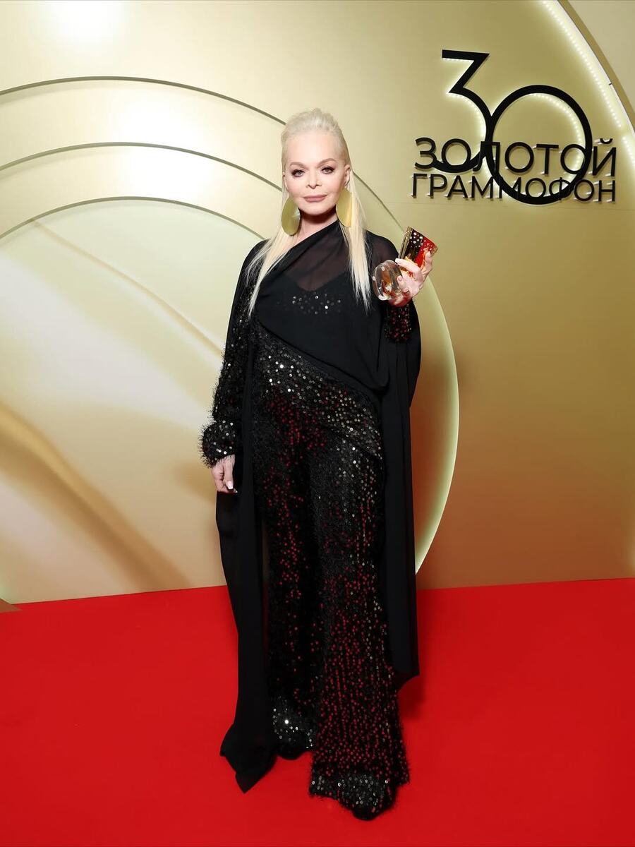 Кто уже слушал новые песни Ларисы Долиной, поделитесь впечатлениями. 