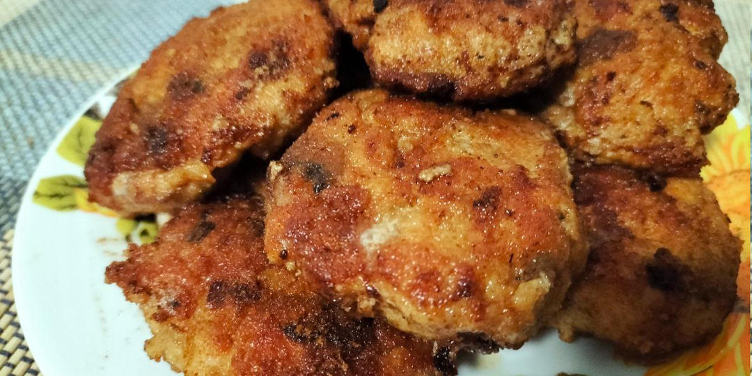 Куриные котлеты с грибами - очень вкусно получается и готовить легко