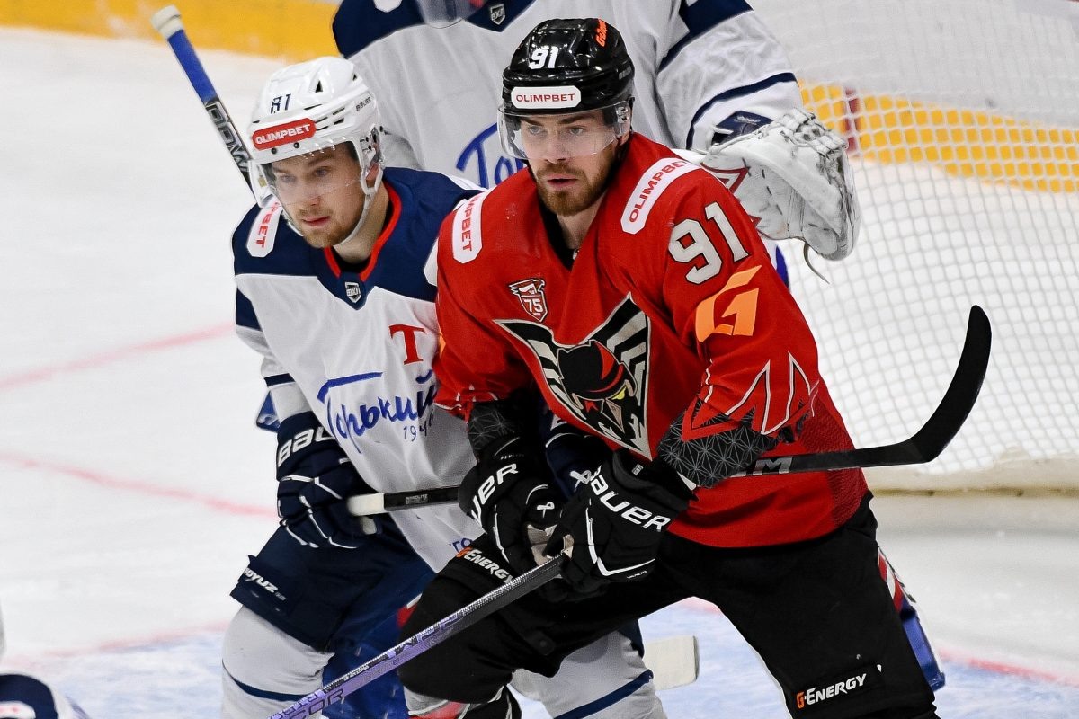    Благодаря успеху омичи обошли нижегородцев в турнирной таблице