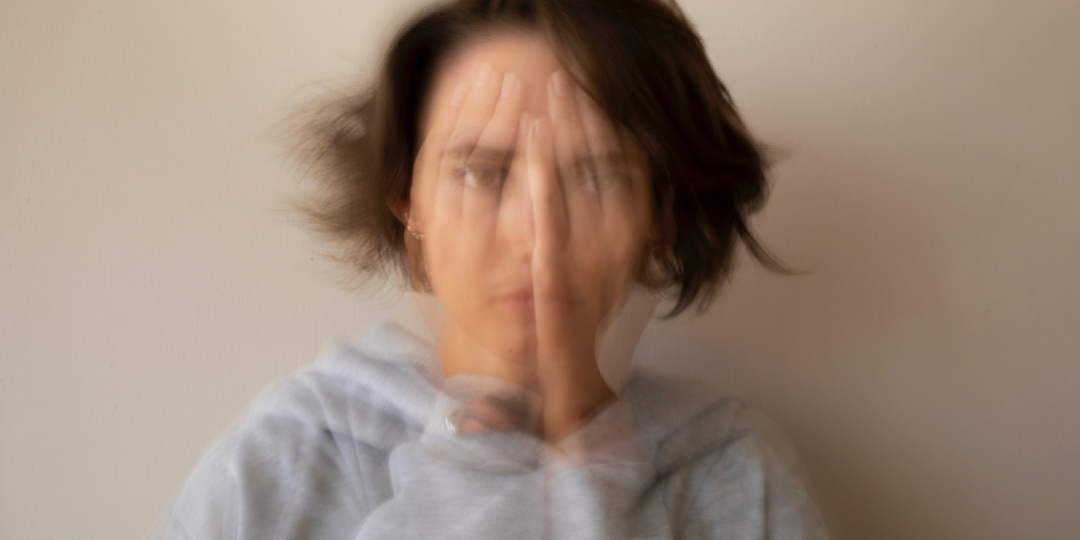 Почему мы чувствуем вину, когда просто отдыхаем?