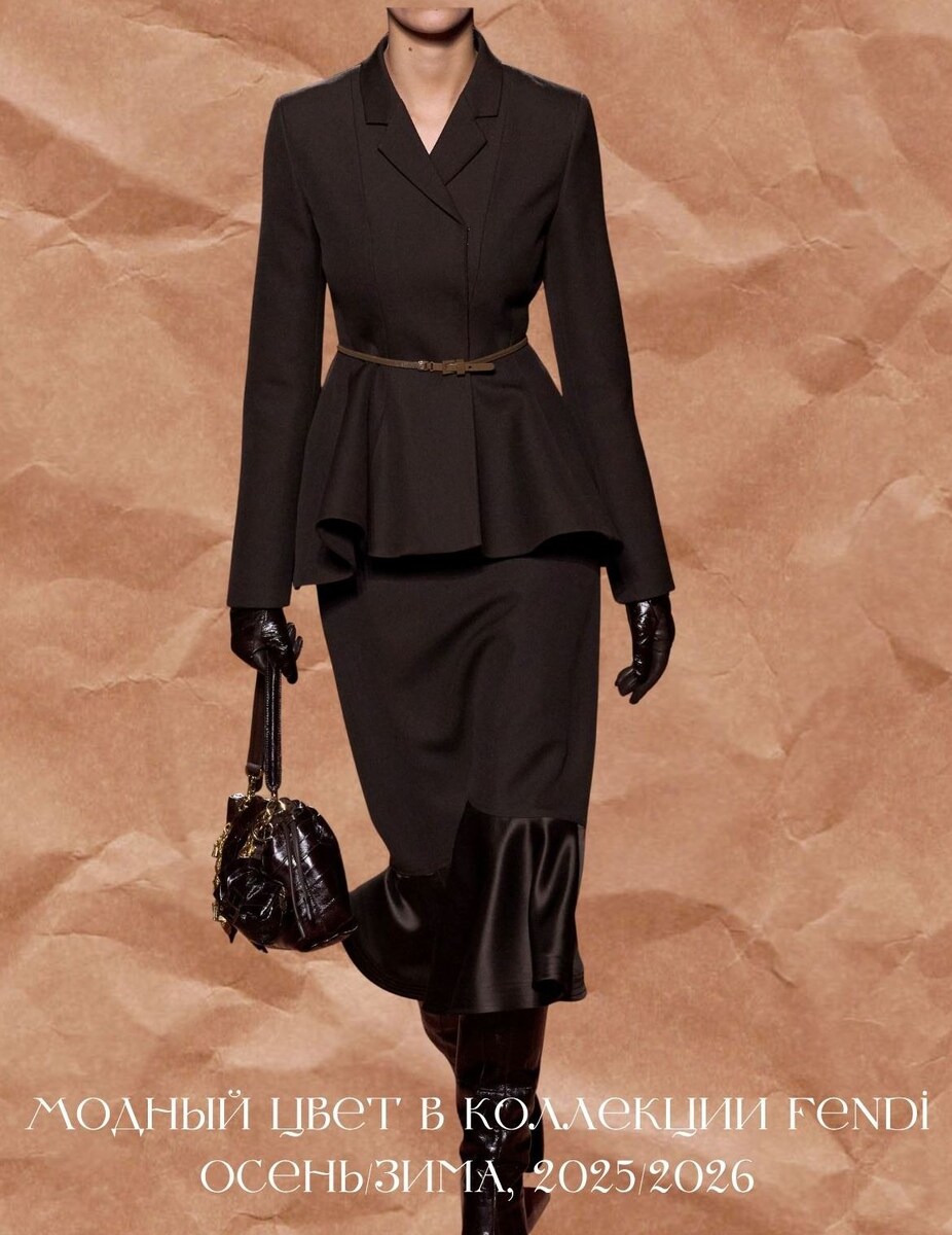 Приталенный жакет в насыщенном темно-коричневом цвете