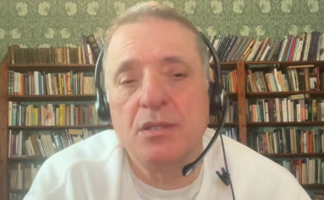 Фото: Prt Scr youtube.com / Daniel Davis / Deep Dive