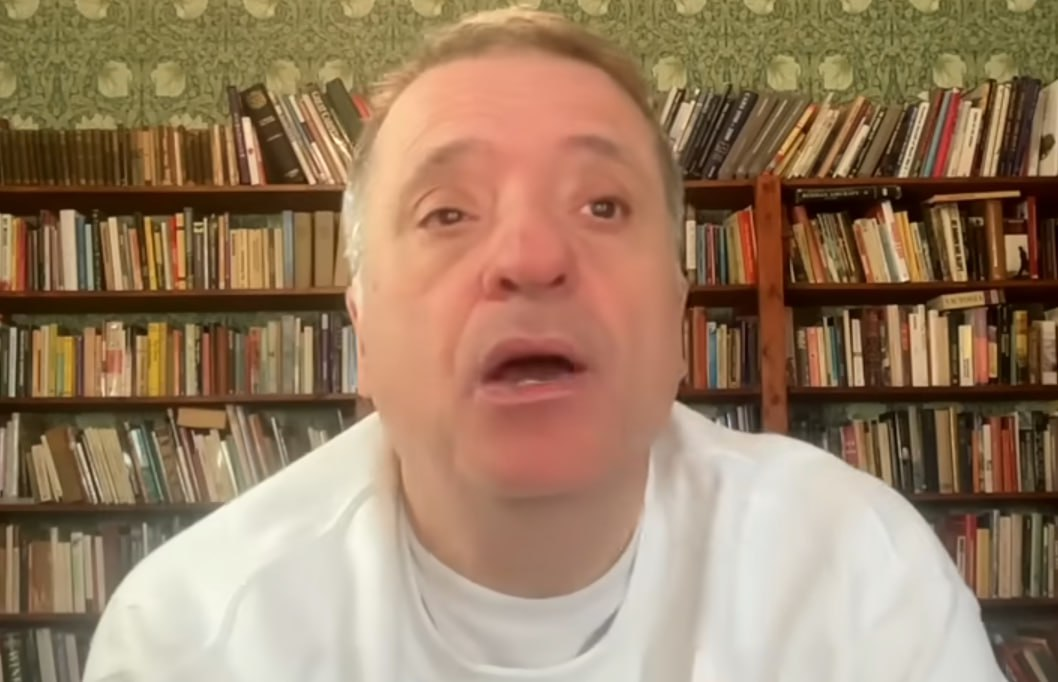 Фото: Prt Scr youtube.com / Alexander Mercouris