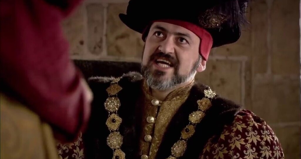 Почему враги Сулеймана венгры показаны такими жалкими в сериале