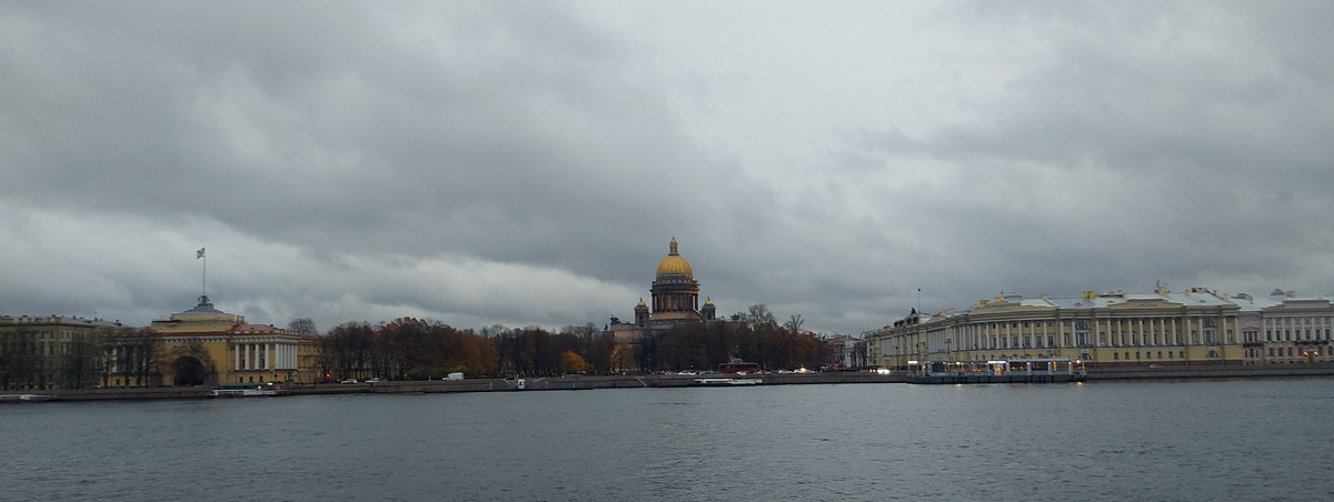 Петербург. Вид на Исаакиевский собор и Адмиралтейство. Фото автора канала.
