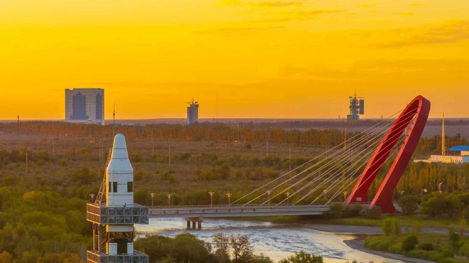 Вид из Дунфэна на строящуюся площадку 43, предназначенную для запусков по лунной программе. Фото: CNSA