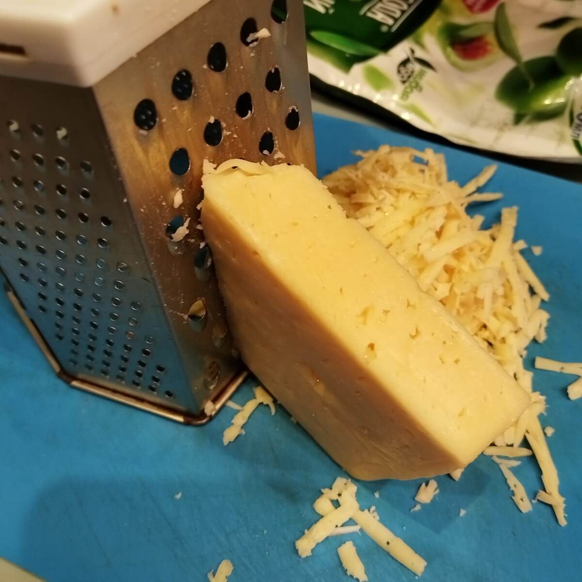 трём сыр на терке