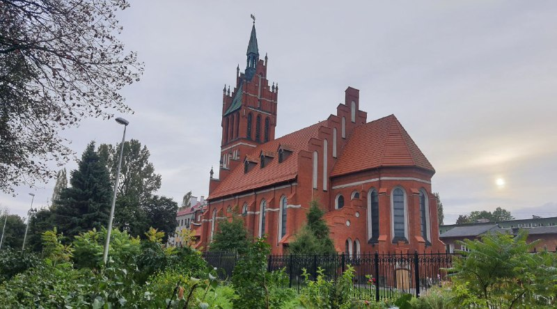 «Как послушать орган в Калининграде без толп туристов»: проверенный маршрут в филармонию Светланова