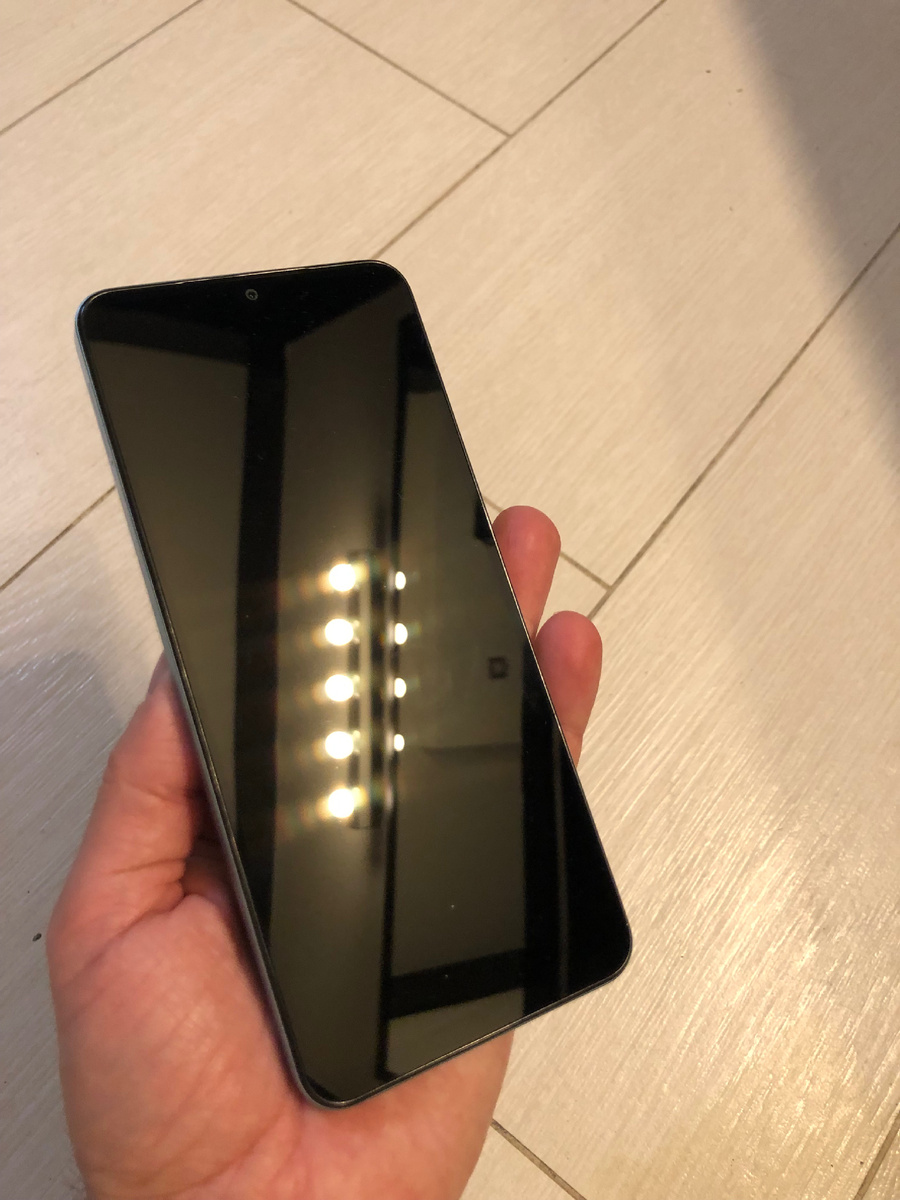 фото смартфона Редми А5