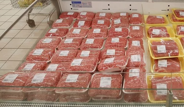 Фарш в супермаркете