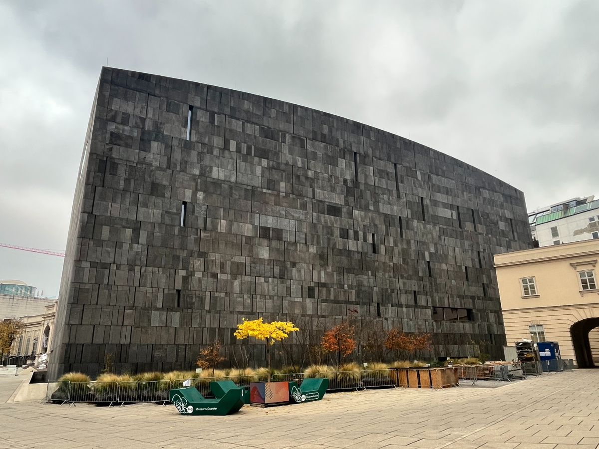 Здание музея MUMOK