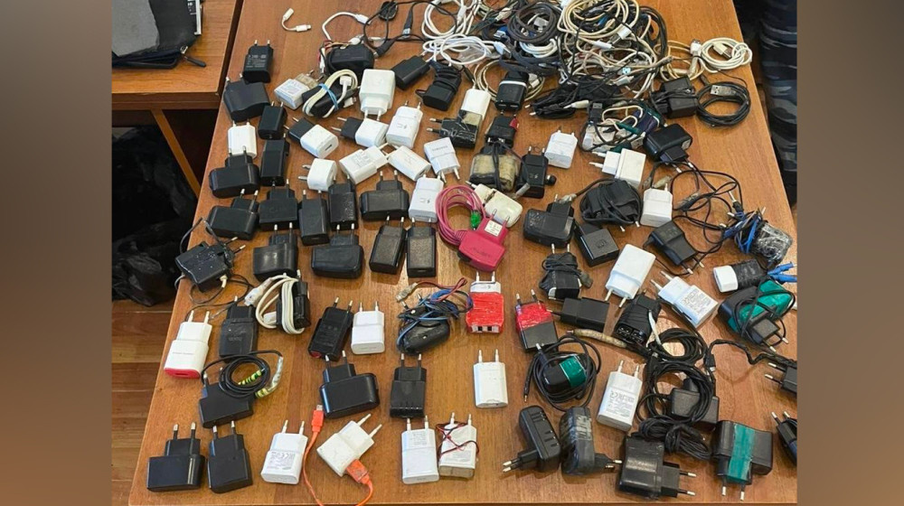    Тысячи смартфонов изъяли в Горбушкином дворе - что скрывает электроника?