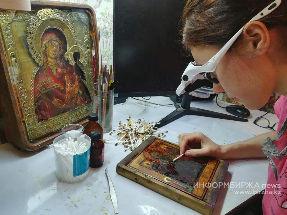 Процесс реставрации икон