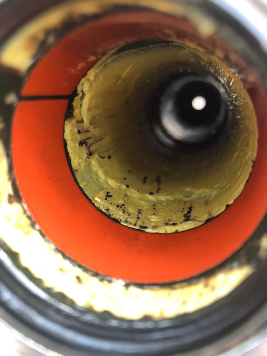 Внутри вот такое