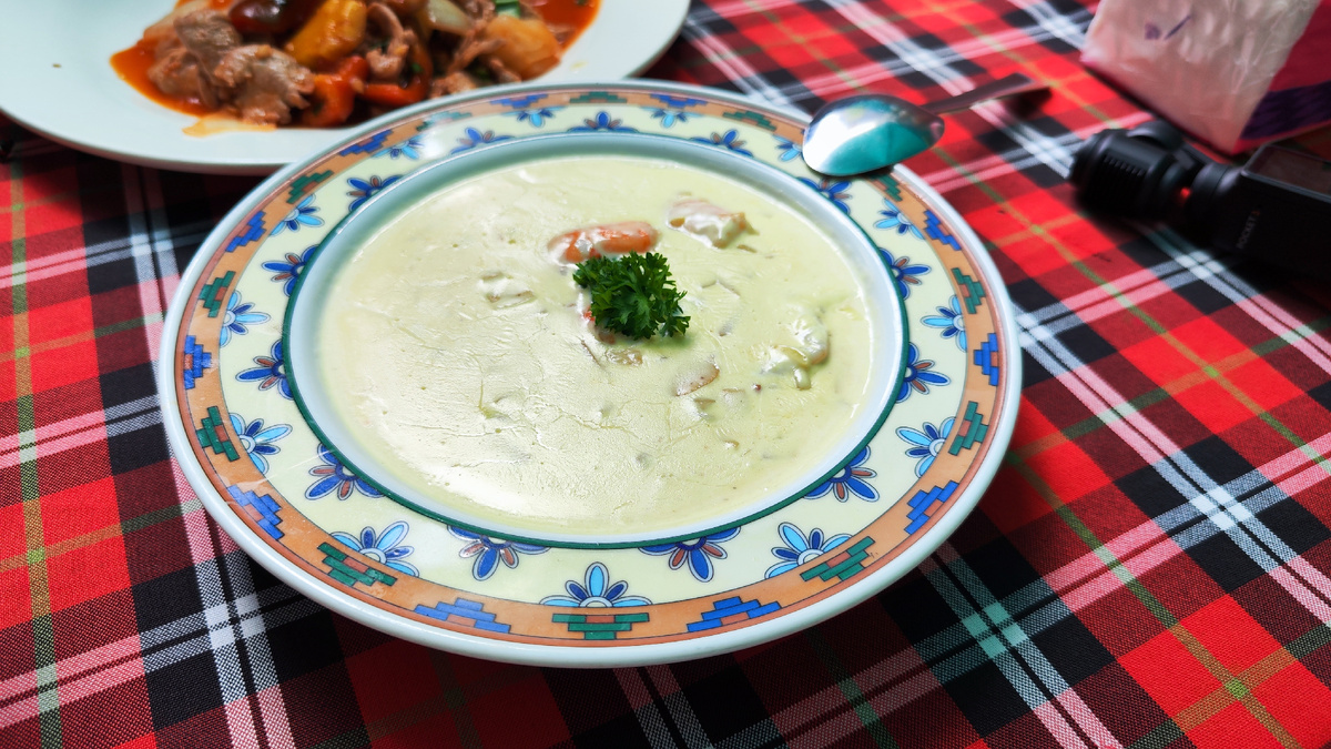 Крем-суп с морепродуктами 