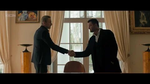 Кадр из сериала Жизнь по вызову 