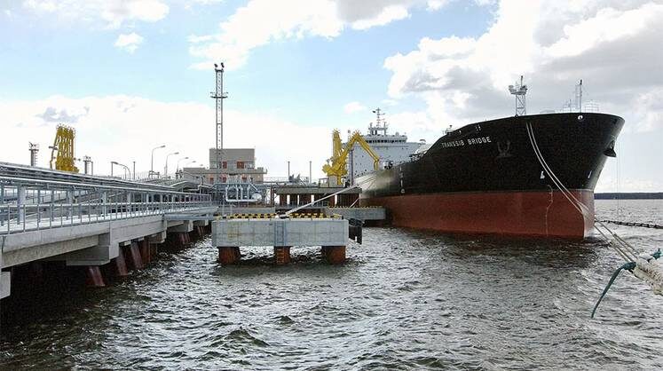    ТАСС Для определения цены на российскую нефть теперь используется базис FOB в российских экспортных портах