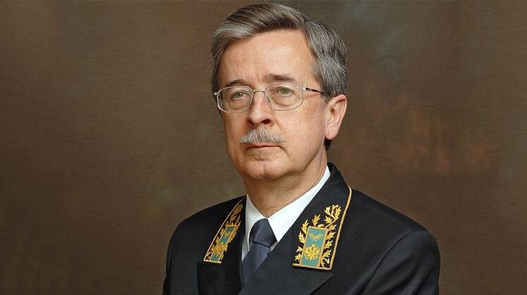    ИЗ ЛИЧНОГО АРХИВА Ян Бурляй, директор Центра ибероамериканских программ Московского государственного лингвистического университета (МГЛУ), Чрезвычайный и Полномочный Посол России