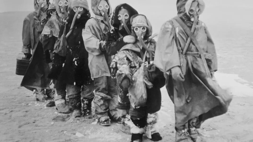    Кадр из к/ф "Письма мёртвого человека" (1986). Режиссёр Константин Лопушанский, "Ленфильм