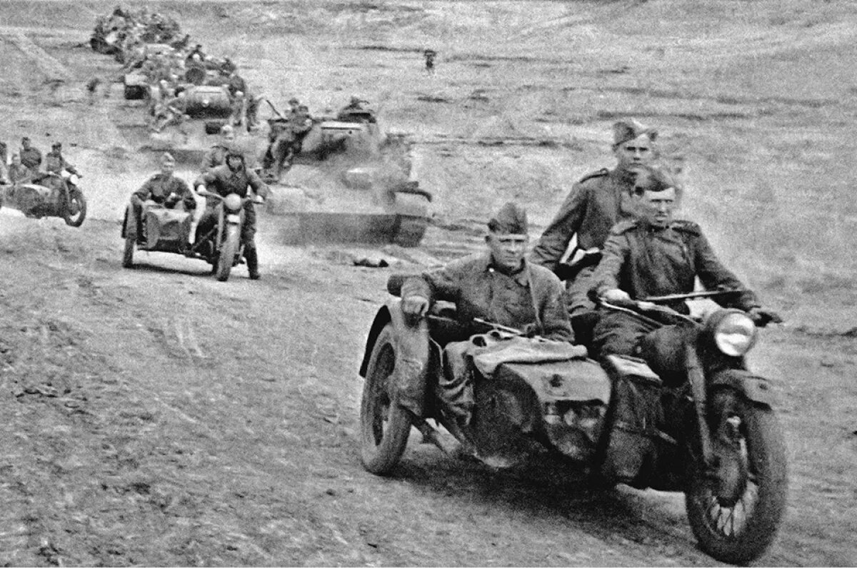    6111 мотоциклов для Красной армии было собрано в Горьком