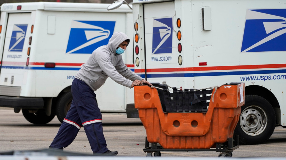    Женщина получила ответ на заявку о работе с задержкой в 48 лет