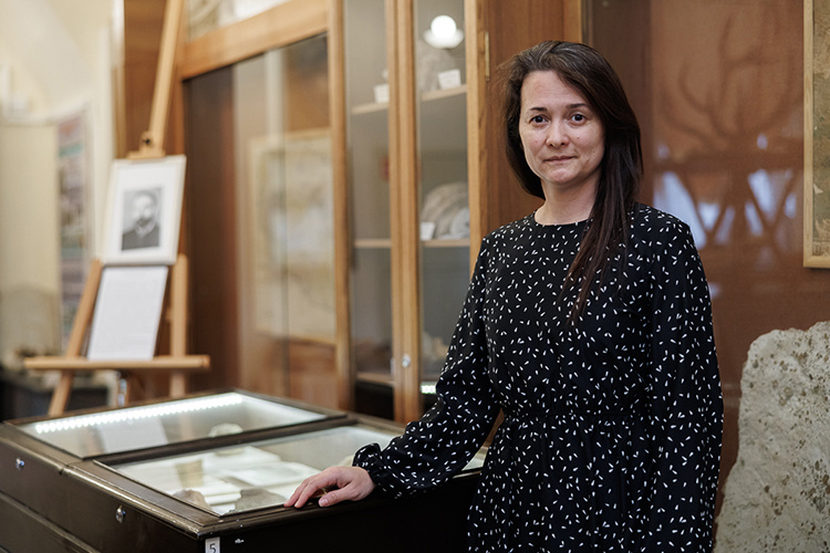    Миляуша Уразаева — заведующая геологическим музеем им. Штукенберга.   
Фото: Сергей Елагин