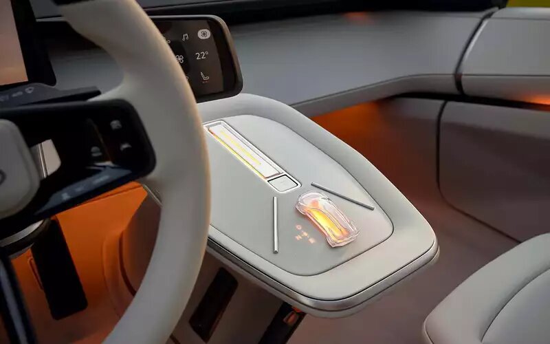    Интерьер Toyota Corolla