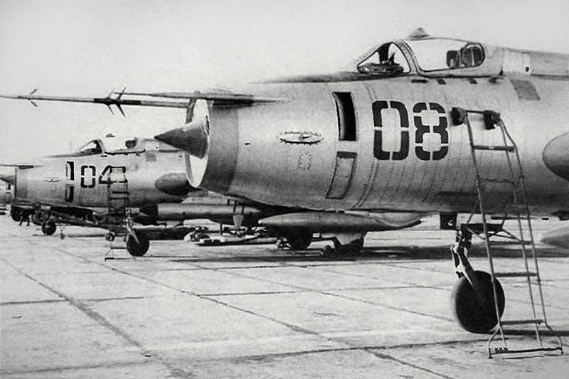 Фото 1976 г. с самолётами Су-17 26-го ИАП, найденное в интернете на сайте ЛитВек.